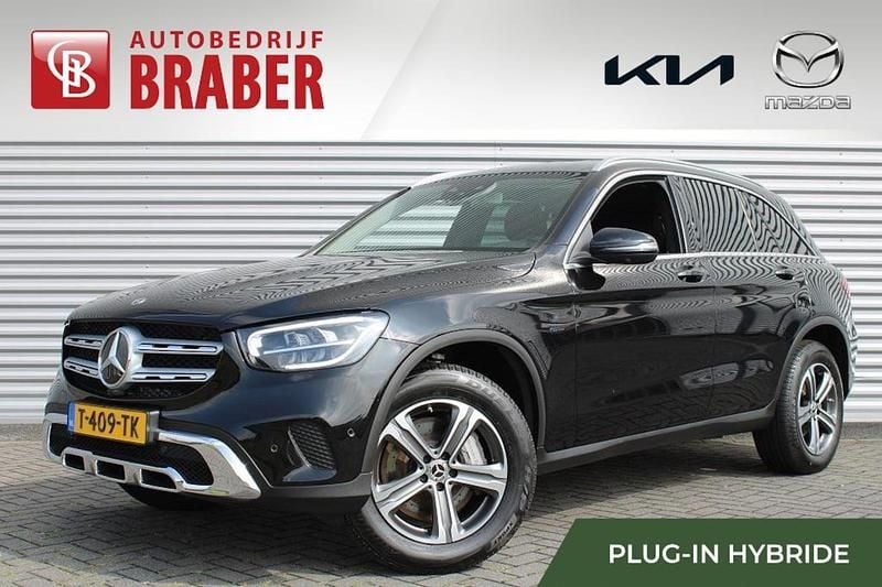 Zwart, metallic lak Gebruikt 2020 Mercedes GLC300e SUV | € 41.900 (Eerlijke prijs) - Afbeelding 1/4
