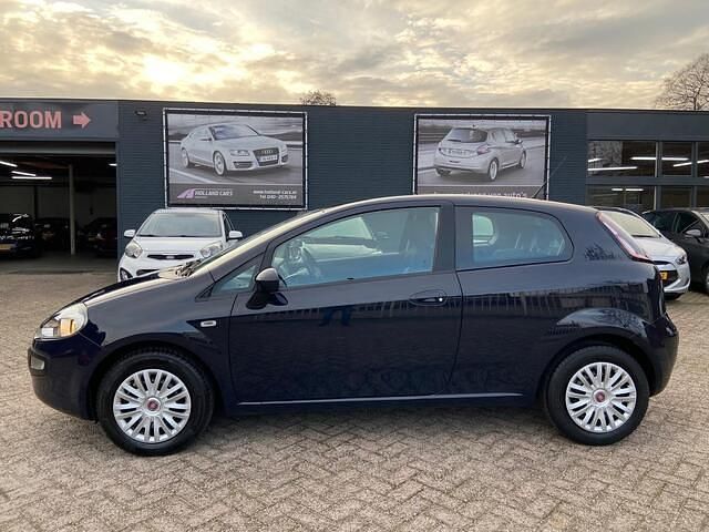 Blauw Occasion 2011 Fiat Punto Evo Active Hatchback | € 2.995 (Eerlijke prijs) - Afbeelding 1/4