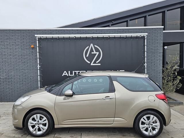 Beige Occasion 2011 Citroën DS3 Chic Hatchback | € 4.250 (Eerlijke prijs) - Afbeelding 1/4