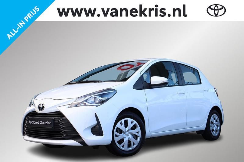 Wit Occasion 2019 Toyota Yaris Active Hatchback | € 14.899 (Eerlijke prijs) - Afbeelding 1/4