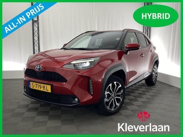 Rood Gebruikt 2023 Toyota Yaris Cross SUV | € 26.695 (Eerlijke prijs) - Afbeelding 1/4