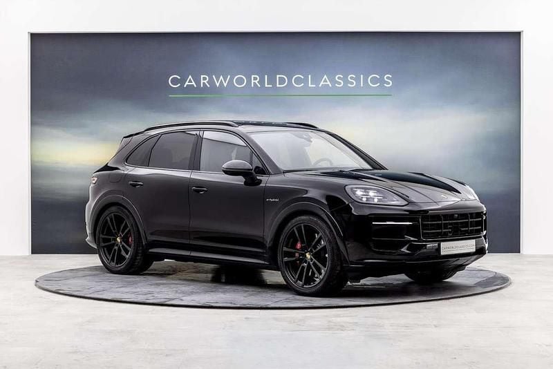 Zwart Gebruikt 2024 Porsche Cayenne SUV | € 122.950 (Duur) - Afbeelding 1/3