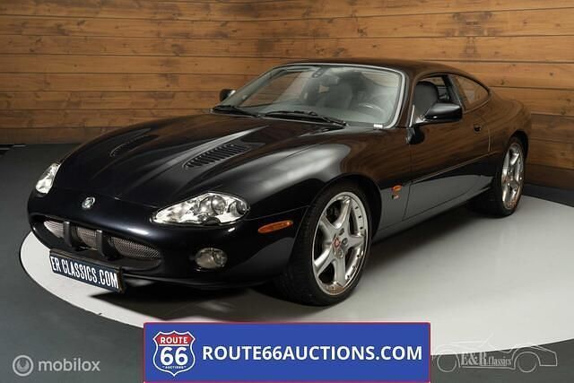 Zwart Gebruikt 2003 Jaguar XKR Coupé | € 15.000 - Afbeelding 1/4