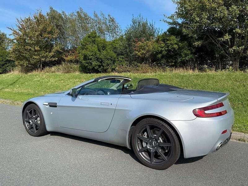 Grijs Gebruikt 2007 Aston Martin V8 Vantage Coupé | € 58.000 (Duur) - Afbeelding 1/4