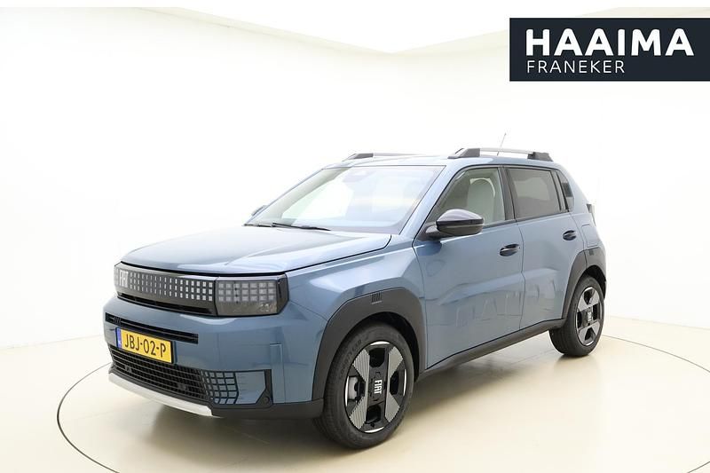 Blauw Nieuw 2025 Fiat Grande Panda La Prima SUV | € 29.945 - Afbeelding 1/4