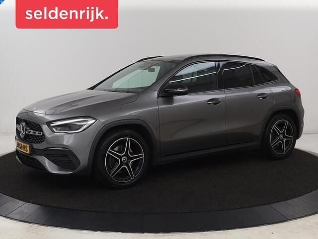 Grijs Occasion 2020 Mercedes GLA200 Business SUV | € 30.900 (Goede deal) - Afbeelding 1/4