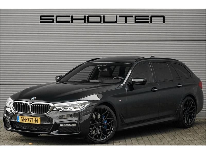 Zwart (metallic) Gebruikt 2018 BMW 530 M Sport Stationwagen | € 33.900 (Eerlijke prijs) - Afbeelding 1/3