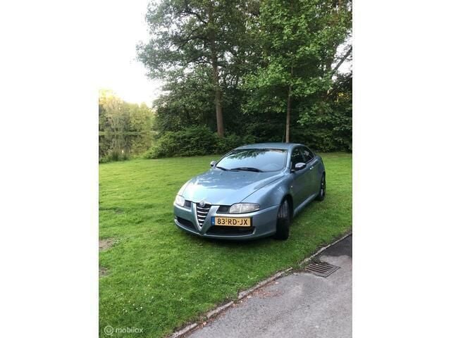 Blauw Gebruikt 2005 Alfa Romeo GT Coupé | € 2.450 - Afbeelding 1/4