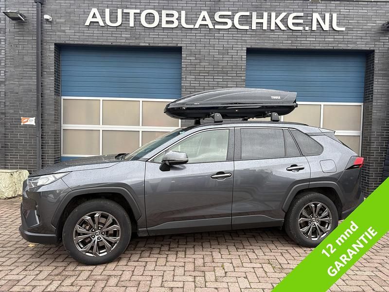 Grijs Gebruikt 2022 Toyota RAV4 Style SUV | € 31.445 - Afbeelding 1/4