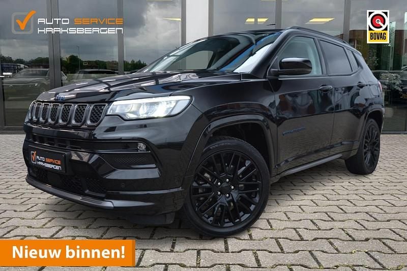 Zwart Gebruikt 2022 Jeep Compass SUV | € 22.750 (Goede deal) - Afbeelding 1/4