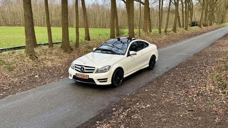 Gebruikt 2012 Mercedes C250 Coupé | € 15.950 (Iets duurder) - Afbeelding 1/4