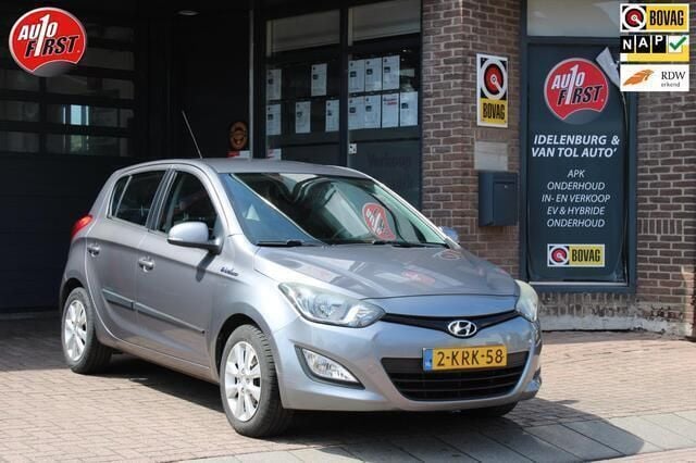 Grijs Gebruikt 2014 Hyundai i20 Hatchback | € 6.250 (Goede deal) - Afbeelding 1/4