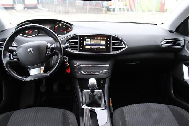 Occasion Peugeot 308 SW 120 PK (88 kW) 2015 Grijs (metallic) Stationwagen