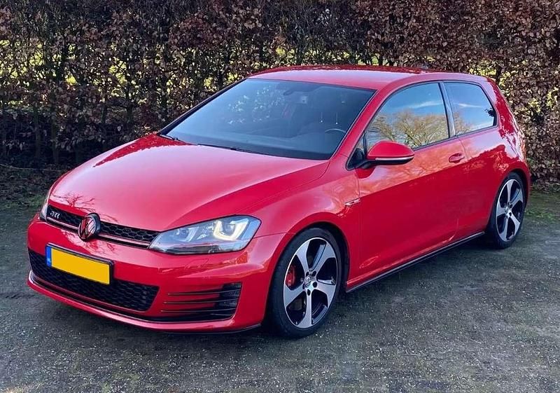 Rood Gebruikt 2013 VW Golf GTI Coupé | € 8.750 (Super prijs) - Afbeelding 1/4