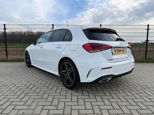 Occasion Mercedes A180 AMG line 136 PK (100 kW) 2022 Wit Hatchback