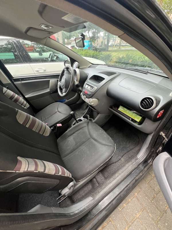 Zwart Gebruikt 2010 Citroën C1 Hatchback | € 2.200 (Eerlijke prijs) - Afbeelding 1/4