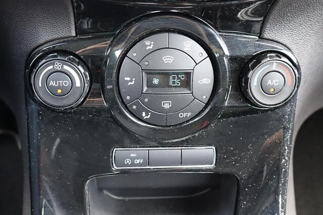 Occasion Ford Fiesta Titanium 101 PK (74 kW) 2015 Grijs Hatchback