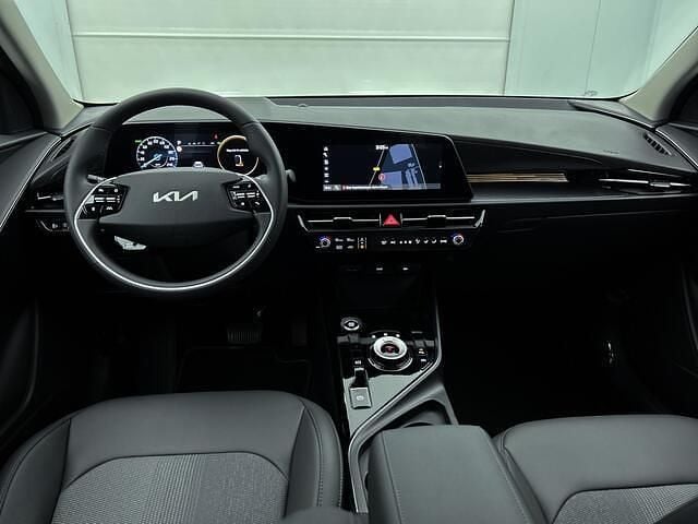 Nieuw Kia Niro Play 129 PK (94 kW) 2025 Zwart SUV