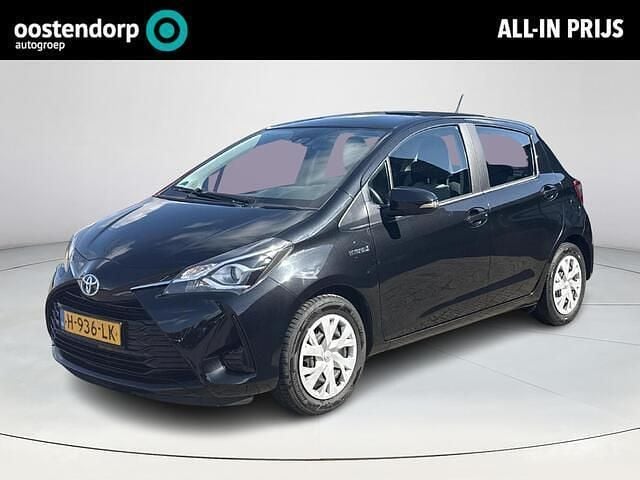 Zwart Gebruikt 2020 Toyota Yaris Active Hatchback | € 14.950 (Eerlijke prijs) - Afbeelding 1/4