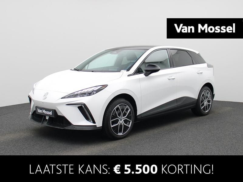 Wit Nieuw 2025 MG MG4 EV Trophy Hatchback | € 42.829 (Duur) - Afbeelding 1/3