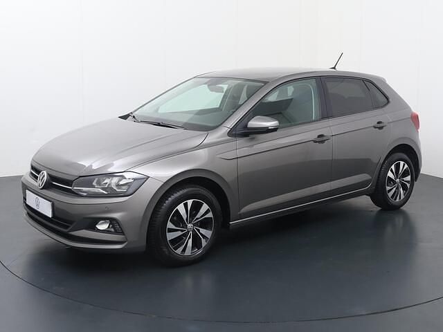 Grijs, metallic lak Gebruikt 2020 VW Polo Comfortline Hatchback | € 16.440 (Eerlijke prijs) - Afbeelding 1/4
