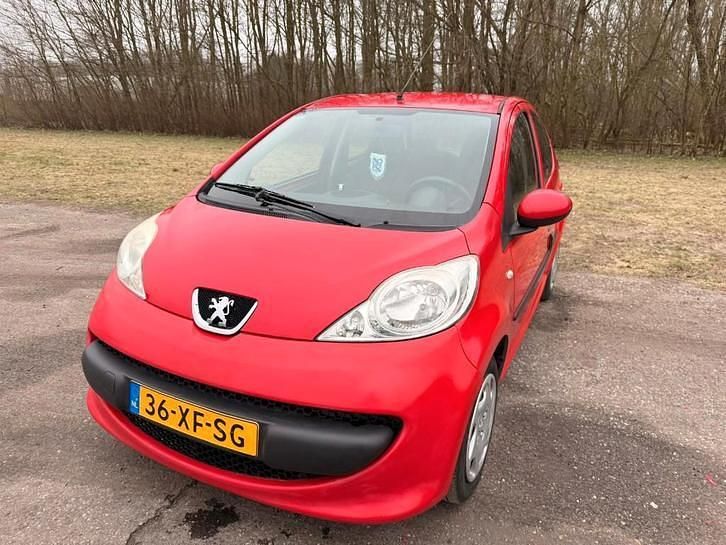 Occasion 2007 Peugeot 107 Hatchback | € 1.175 (Goede deal) - Afbeelding 1/4