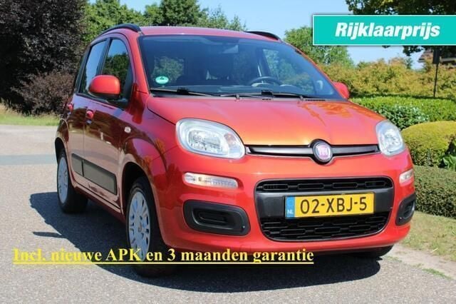 Rood, metallic lak Gebruikt 2012 Fiat Panda Lounge Hatchback | € 4.350 (Eerlijke prijs) - Afbeelding 1/4