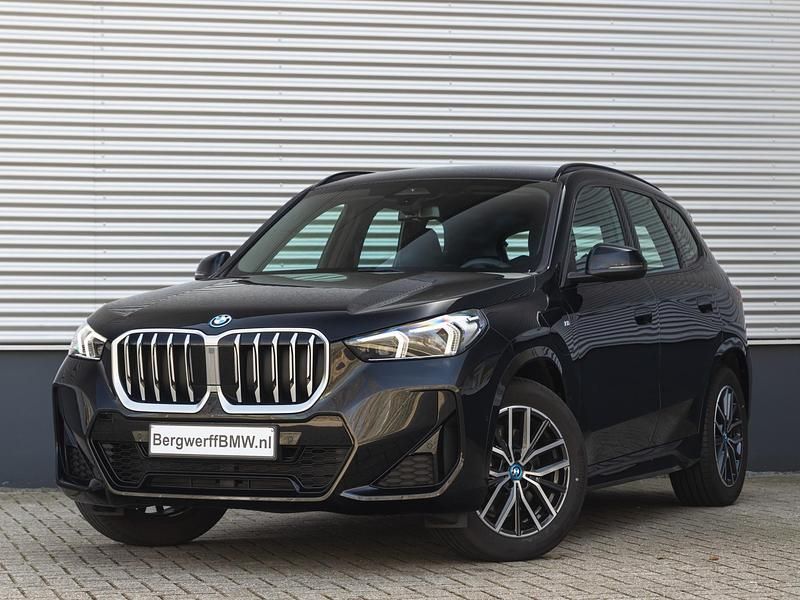 Zwart Gebruikt 2025 BMW X1 SUV | € 49.875 (Iets duurder) - Afbeelding 1/4