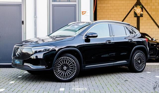 Zwart Gebruikt 2024 Mercedes EQA350 AMG line SUV | € 47.950 - Afbeelding 1/4