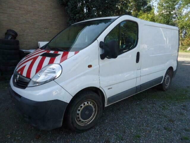 Wit Gebruikt 2012 Opel Vivaro Van | € 8.228 - Afbeelding 1/4