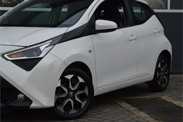 Occasion Toyota Aygo X-play 73 PK (53 kW) 2020 Wit Hatchback