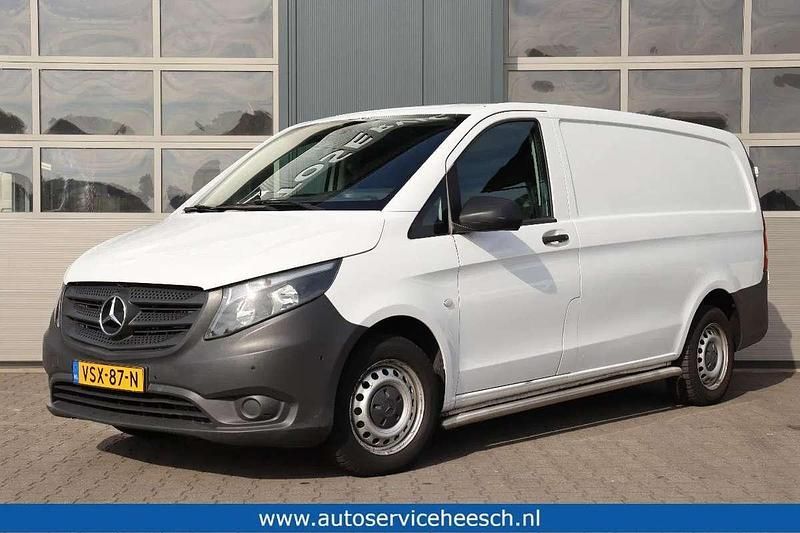 Wit Gebruikt 2018 Mercedes Vito MPV | € 7.500 (Super prijs) - Afbeelding 1/4