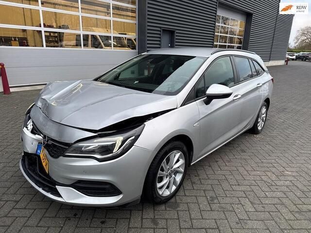 Grijs Gebruikt 2020 Opel Astra Edition Stationwagen | € 5.250 - Afbeelding 1/4