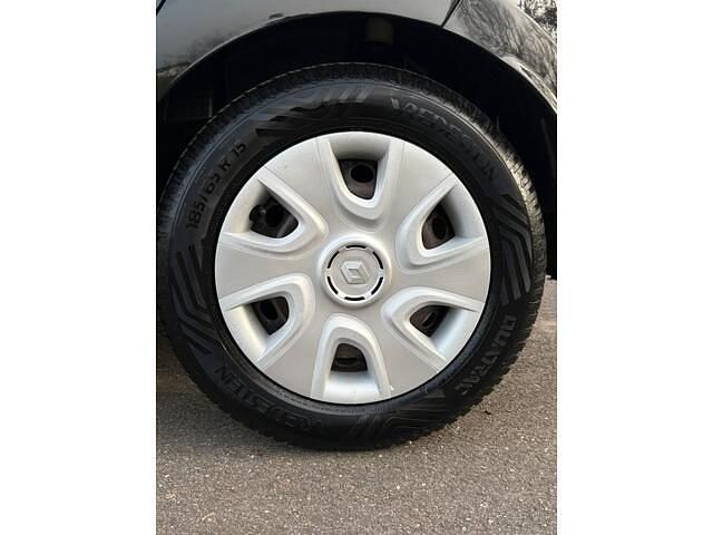 Occasion Renault Clio IV Expression 90 PK (66 kW) 2016 Zwart (metallic) Hatchback