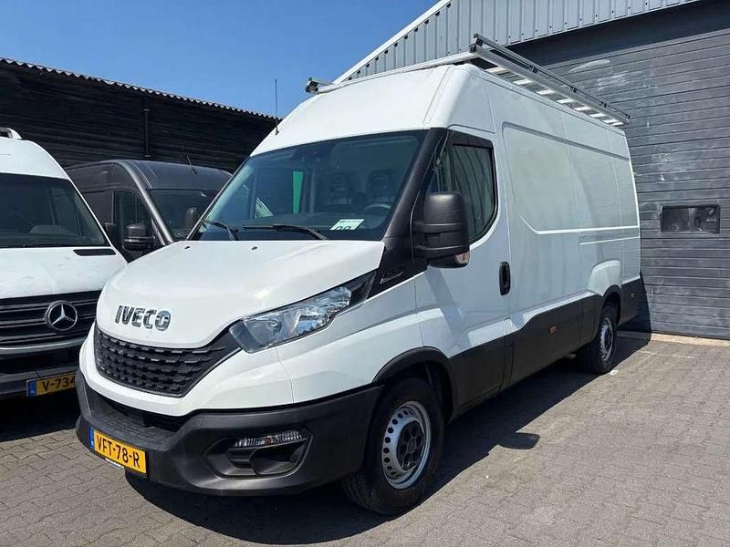 Wit Gebruikt 2020 Iveco 35.12 Van | € 14.950 (Eerlijke prijs) - Afbeelding 1/4