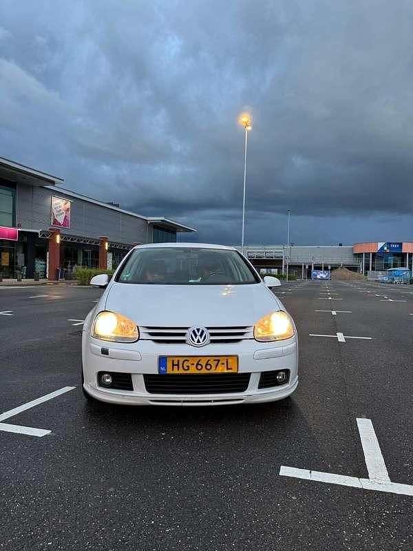 Wit Gebruikt 2008 VW Golf VI Trendline Stationwagen | € 2.499 (Goede deal) - Afbeelding 1/4