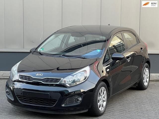 Zwart Gebruikt 2014 Kia Rio FIFA World Cup Edition Hatchback | € 6.945 (Eerlijke prijs) - Afbeelding 1/4
