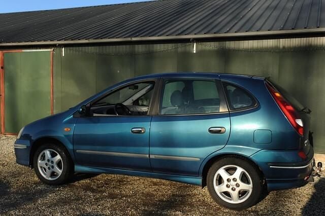 Occasion Nissan Almera Tino 116 PK (85 kW) 2003 Blauw (metallic) MPV