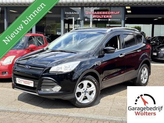 Zwart Gebruikt 2013 Ford Kuga Titanium SUV | € 11.750 (Eerlijke prijs) - Afbeelding 1/4