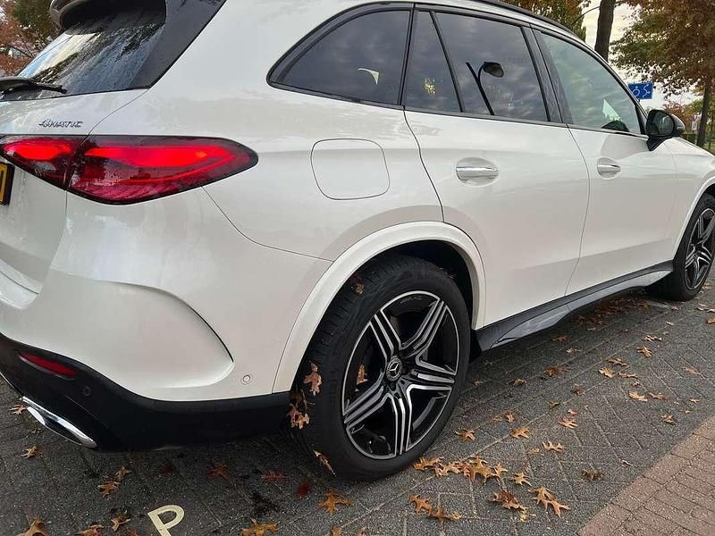 Wit Gebruikt 2023 Mercedes GLC400d AMG line SUV | € 63.900 - Afbeelding 1/4