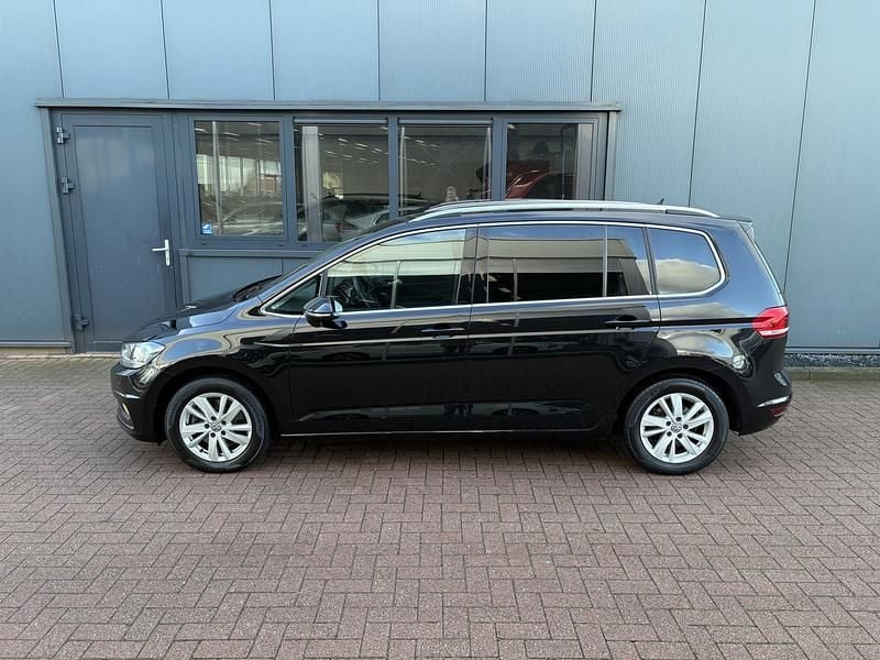 Occasion VW Touran Highline 2026 Zwart MPV