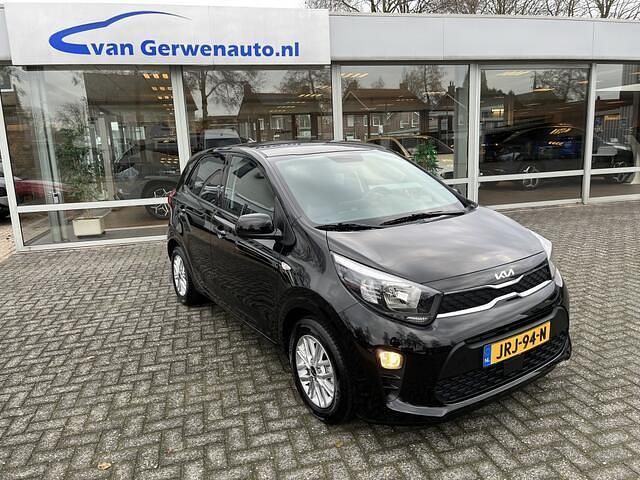 Zwart Occasion 2023 Kia Picanto Hatchback | € 18.755 (Eerlijke prijs) - Afbeelding 1/4