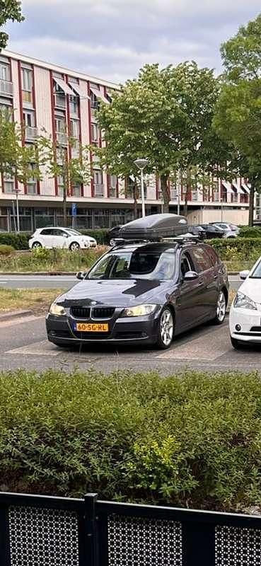 Grijs Gebruikt 2006 BMW 320 Stationwagen | € 3.200 (Eerlijke prijs) - Afbeelding 1/4