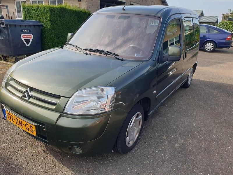 Groen (metallic) Gebruikt 2008 Citroën Berlingo MPV | € 3.020 (Eerlijke prijs) - Afbeelding 1/4