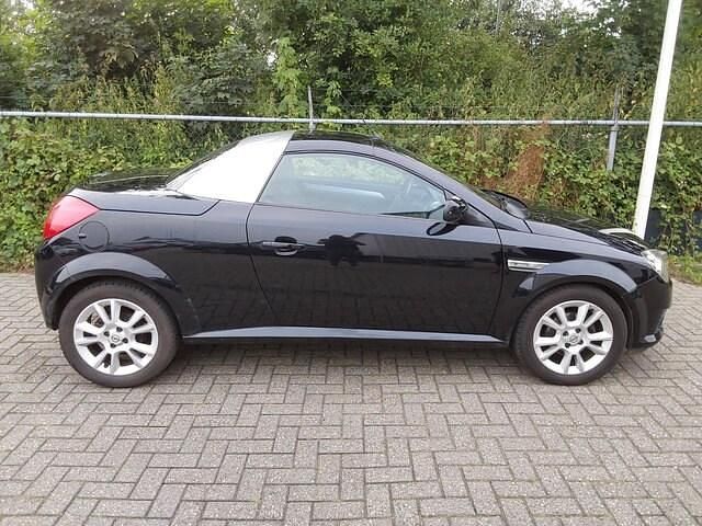 Occasion Opel Tigra Cosmo 90 PK (66 kW) 2005 Zwart Cabriolet
