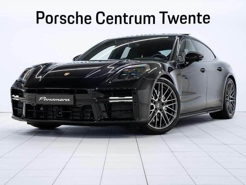 Zwart, metallic lak Nieuw 2025 Porsche Panamera 4 Sedan | € 189.900 (Duur) - Afbeelding 1/4