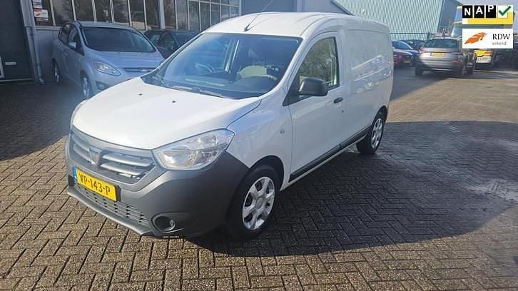 Gebruikt 2015 Dacia Dokker Ambiance | € 3.650 (Eerlijke prijs) - Afbeelding 1/4