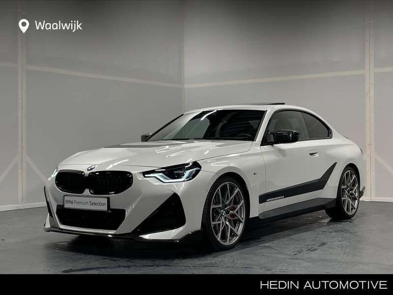 Wit, metallic lak Gebruikt 2024 BMW 220 M Performance Coupé | € 56.880 - Afbeelding 1/4