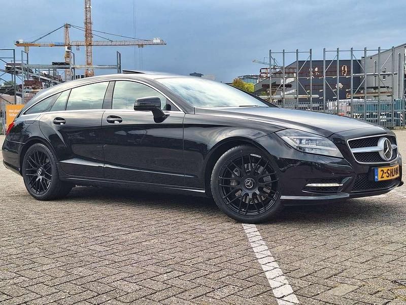 Zwart Gebruikt 2013 Mercedes CLS350 Shooting Brake Stationwagen | € 14.999 - Afbeelding 1/4