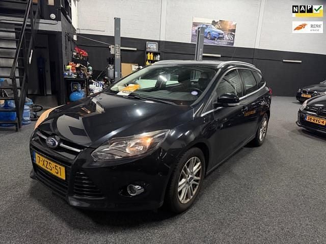 Zwart Gebruikt 2014 Ford Focus Stationwagen | € 4.550 (Goede deal) - Afbeelding 1/4